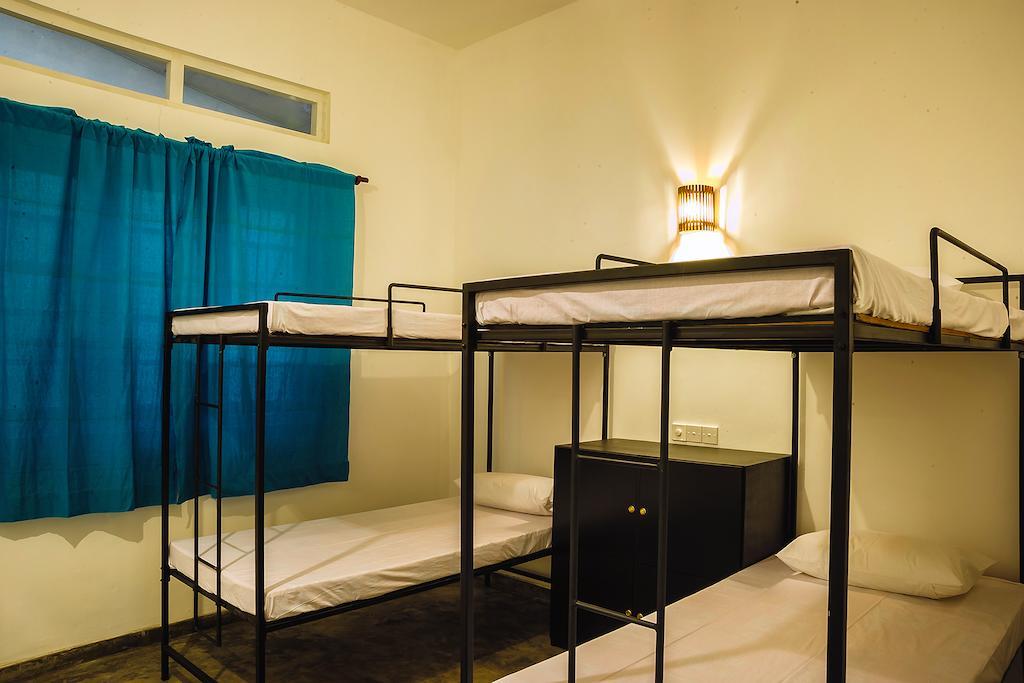 Colombo Beach Hostel Dehiwala-Mount Lavinia Room photo